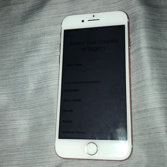 iPhone 7 rose gold - Picture 1 of 2